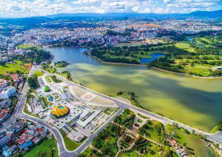 Khám Phá 10 Địa Điểm Đà Lạt Đẹp Nhất 2026 Không Thể Bỏ Lỡ