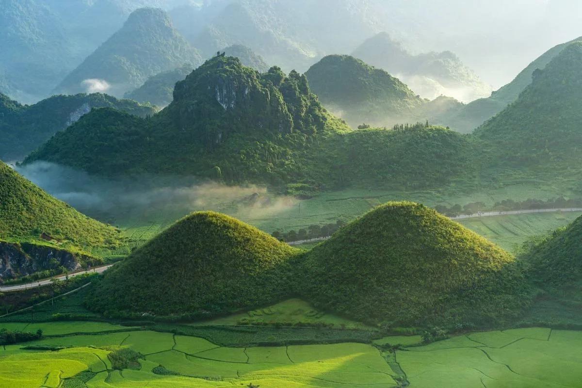 Núi đôi Cô Tiên Quản Bạ trong lịch trình Hà Giang 4 ngày 3 đêm