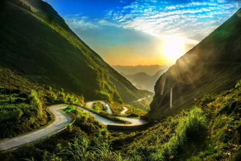Chi phí du lịch Hà Giang tự túc 2026: Bảng giá chi tiết từ A-Z